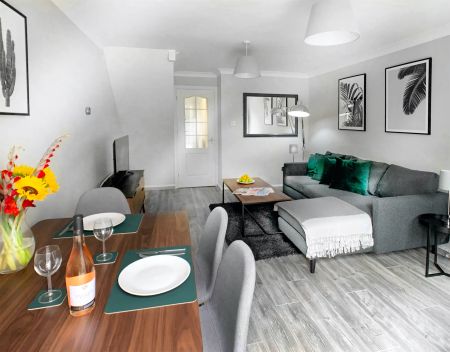 2 Bed, House - Photo 2