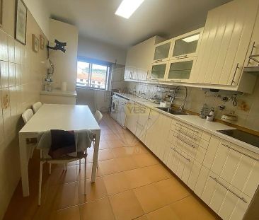 Apartment T4 in Massamá e Monte Abraão, Sintra - Photo 3