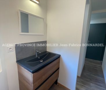 Location Appartement 2 pièces 49m² VISAN 84820 - Photo 4