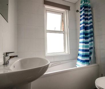 4 bedroom detached house to rent - Photo 6