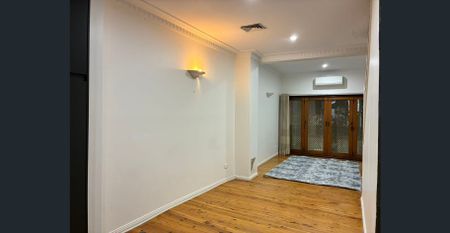 PARTLY SHARED - MODERN TERRACE WITH PERFECT LOCATION - Photo 4