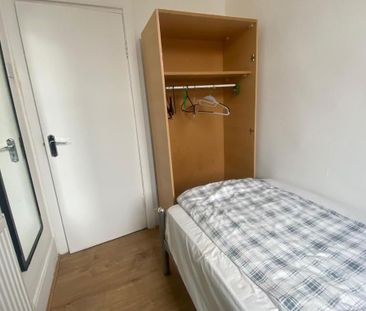 House share to rent - Photo 1