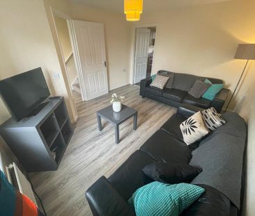 4 bedroom terraced house to rent - Photo 2