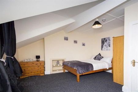 Room 5, 4 Candahar Street, Belfast, BT7 3AQ - Photo 3