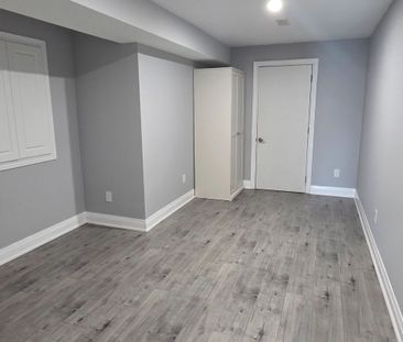 For Lease - 45 Hopewell Avenue, Vaughan, Ontario - Photo 5