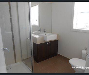 COMFORTABLE FAMILY HOME IN SHEPPARTON NORTH - Photo 4