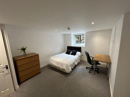 Headingley Avenue, Leeds, LS6 - Photo 4