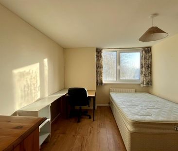 6 bedroom end of terrace house to rent - Photo 4