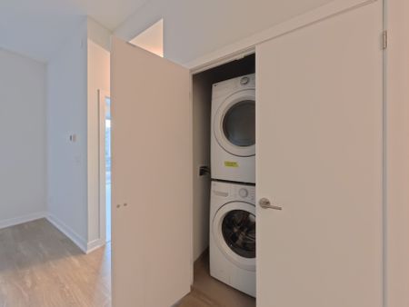 For Lease - 430 Square One Drive Unit# 305, Mississauga, Ontario - Photo 2