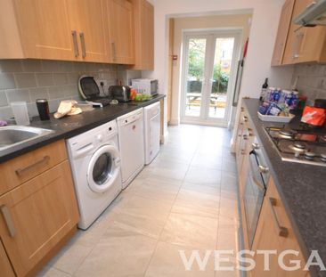 1 bedroom Flat To Let - Photo 1