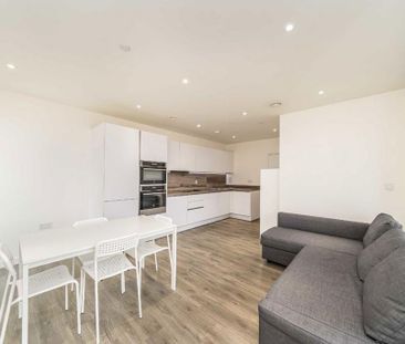 2 bedroom flat to rent - Photo 2