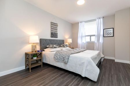 For Lease - 4340 Bloor Street Unit# 1202, Toronto, Ontario - Photo 4