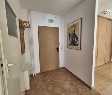 Kawalerka na Warszewie z oddzielną kuchnią - Photo 3
