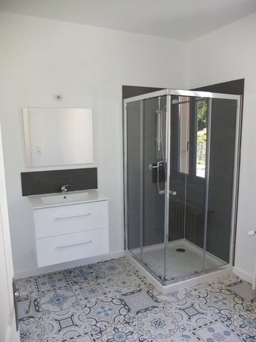 Location Maison 5 pièces 101m² LE MANS 72000 - Photo 4