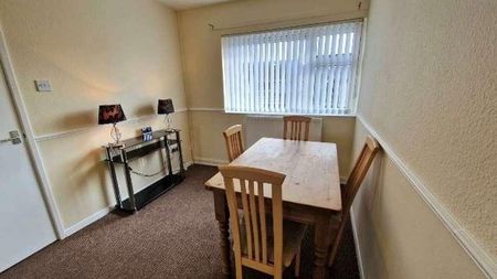 Roding Green, Walney Island, LA14 - Photo 3