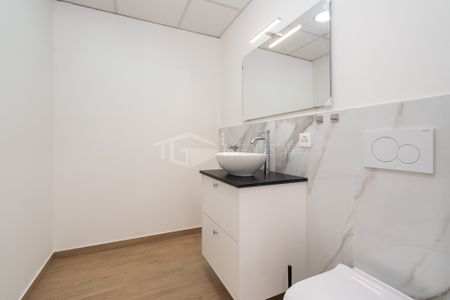 LUMINOSO 3.5 LOCALI IN ZONA CENTRALE - Foto 4