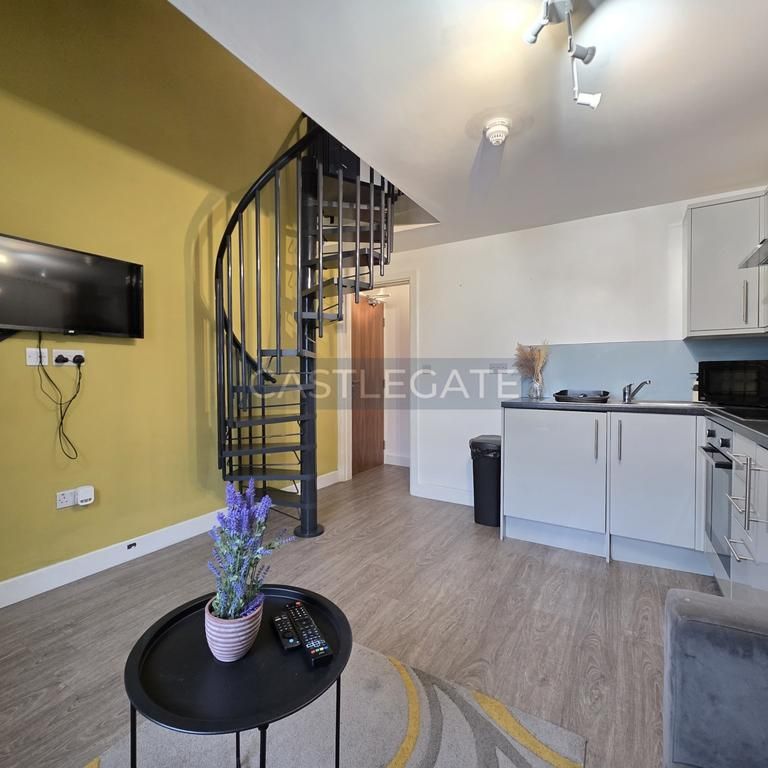 1 bedroom flat to rent - Photo 1