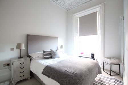 Alfred Terrace, Hillhead, Glasgow - Photo 5