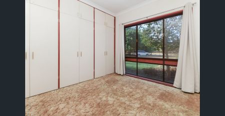 A RARE SIZABLE HOME IN PRIME LOCATION - Photo 4