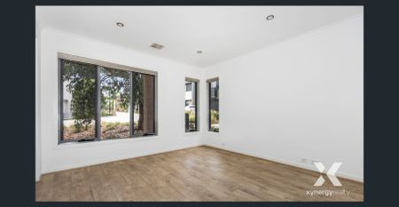 Spacious & Stylish Family Home with Modern Comforts - Photo 2