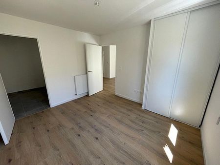 location Appartement T2 DE 39.36m² À PLAISANCE DU TOUCH - Photo 2