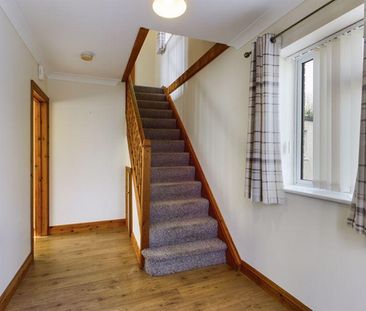3 bedroom semi-detached house to rent - Photo 4