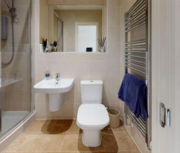 2 bedroom flat to rent - Photo 6