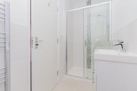 2 bedroom apartment to rent - Photo 5