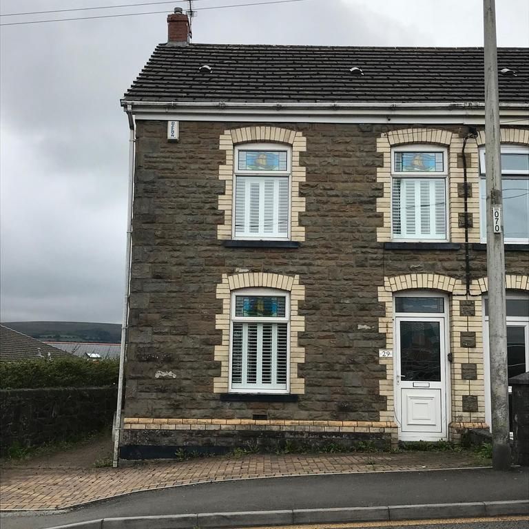 3 bedroom semi-detached house to rent - Photo 1