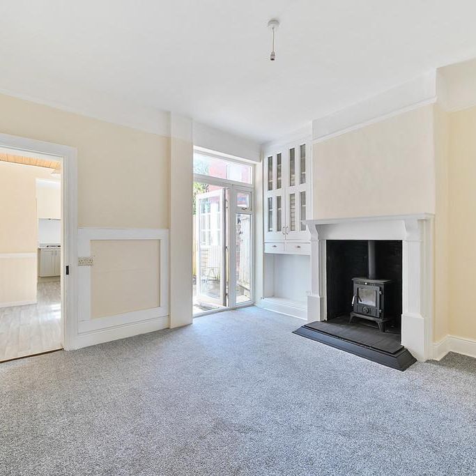 3 bedroom terraced house to rent - Photo 1