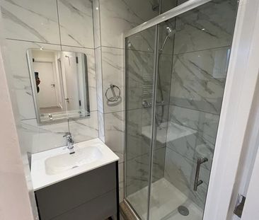 Room in a Shared Flat, Brook Walk, N2 - Photo 6