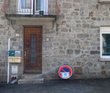 Location Appartement 2 pièces 38m² ST ROMAIN LACHALM 43620 - Photo 3