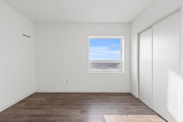 For Lease - 220 Cannon Street Unit# 910, Hamilton, Ontario - Photo 1