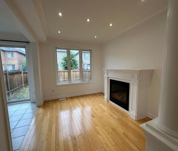 For Lease - 34 Vanderpool Crescent Unit# Upper Level, Brampton, Ont... - Photo 2