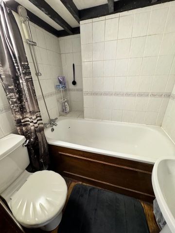 1 Bed Flat, Camden High Street, NW1 - Photo 3