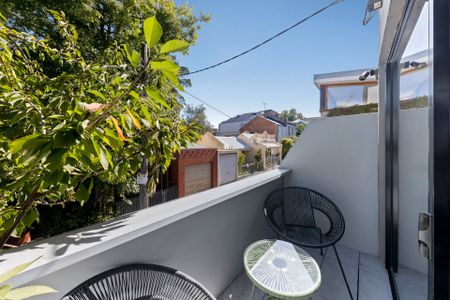 Unique, Light-Filled Sanctuary in the Heart of Carlton - Photo 4