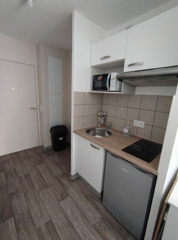 Location Appartement 1 pièce 18m² FRANQUEVILLE ST PIERRE 76520 - Photo 2