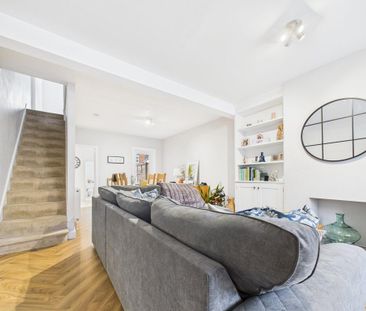 3 bedroom terraced house to rent - Photo 3