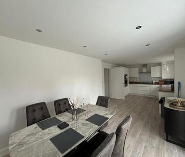 4 bedroom detached house to rent - Photo 3