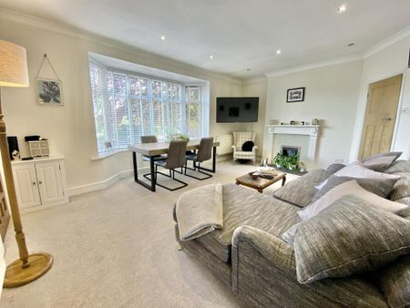 2 bedroom flat to rent - Photo 5