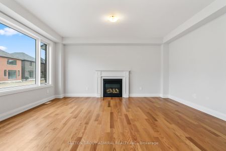 For Lease - 32 Mckay Avenue, Kawartha Lakes, Ontario - Photo 2