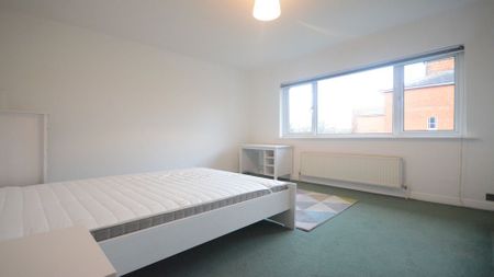2 bedroom maisonette to rent - Photo 3
