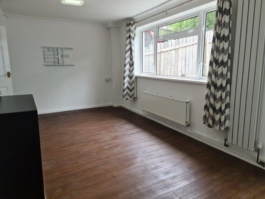 3 bed Terraced in Lower Collapark , Totnes, TQ9 5LP - Photo 1