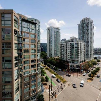 Luxury in the Heart of Yaletown - Photo 1