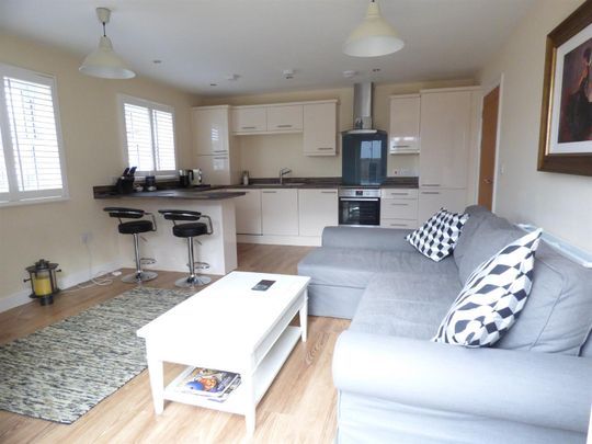 Shottery Road, Stratford-upon-Avon - Photo 1