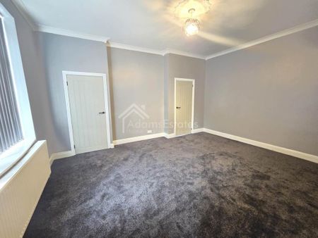 5 bedroom semi-detached house to rent - Photo 3