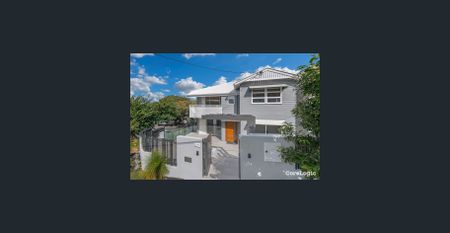 HEART OF NEW FARM- FABULOUS TOWNHOME - Photo 4