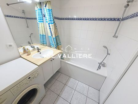 Location Appartement 3 pièces 61m² NANTERRE 92000 - Photo 3