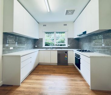 A new renovated modern Kitchen, Laundry, freshly painted and new po... - Photo 4