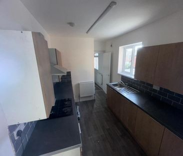 4 bedroom maisonette to rent - Photo 5